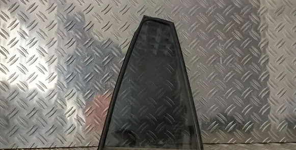 Toyota RAV 4 (XA40) Rear vent window glass 43R007953
