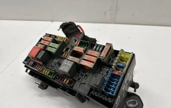 Mercedes-Benz S W222 Fuse module