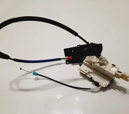 Peugeot 407 Loading door lock 9660701880