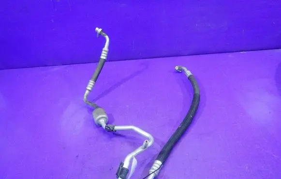 Renault Clio III Air conditioning (A/C) pipe/hose 