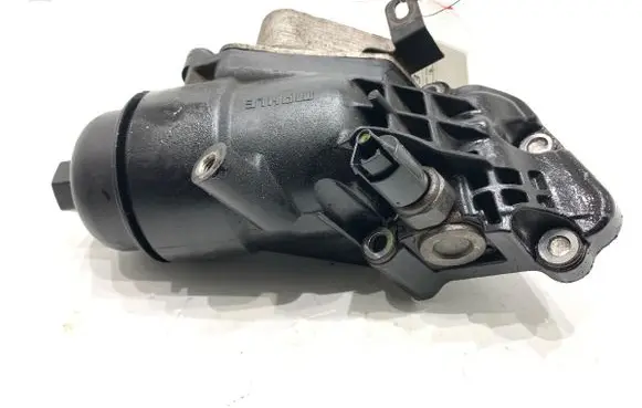 KIA Ceed Oil filter mounting bracket 264102A300