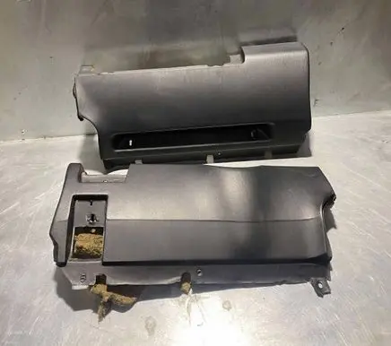 Mercedes-Benz E W124 Dashboard lower bottom trim panel