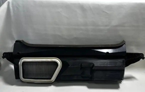 Tesla Model Y Intercooler air guide/duct channel