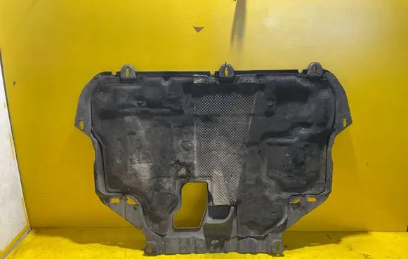 Ford Focus Engine splash shield/under tray 