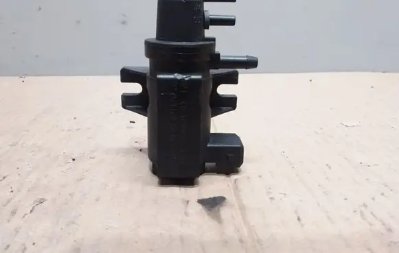 BMW 5 E60 E61 Turbo solenoid valve 779663403
