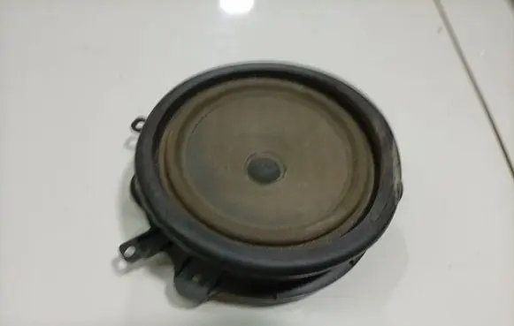 Audi A3 S3 8P Front door speaker 8P0035411
