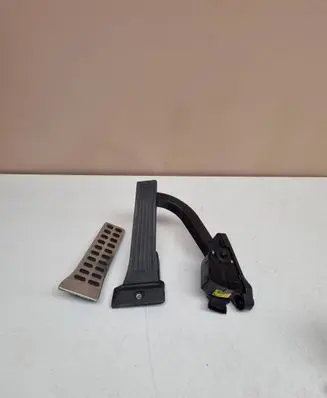 Hyundai Santa Fe Accelerator throttle pedal 327262W100