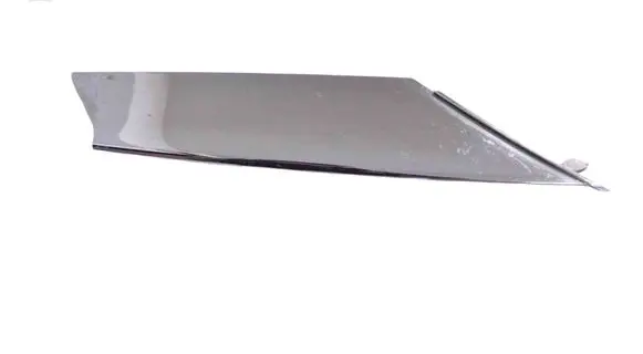 Front bumper splitter molding