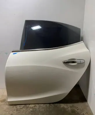 Maserati Ghibli Rear door