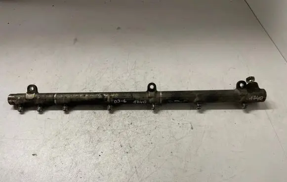 Mercedes-Benz E W211 Fuel main line pipe A6130700195 A6110780449