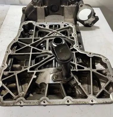 Jaguar XF X250 Oil sump 4R8Q6U004E