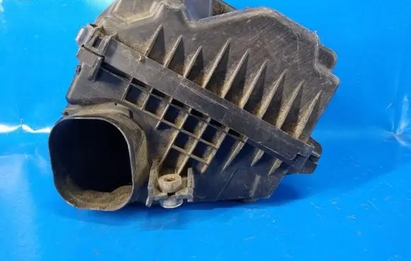 Honda CR-V Air filter box 17211R6AJ00