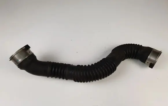 Mercedes-Benz CLA C117 X117 W117 Intercooler hose/pipe A2465200001