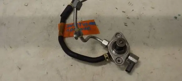 Suzuki Swift III In-tank fuel pump 0261520391