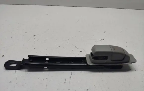 Nissan X-Trail T30 Seat belt adjustment rail 6488