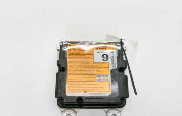 Nissan Leaf I (ZE0) Airbag control unit/module 0285011246