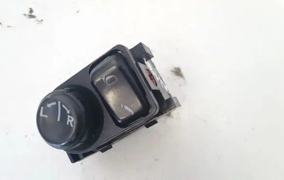 Nissan Qashqai Wing mirror switch