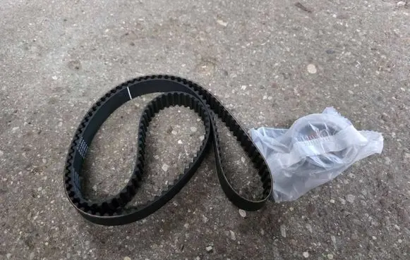 Mitsubishi L200 Timing belt 2431542200 MD300470