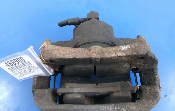 Chevrolet Cruze Front brake caliper