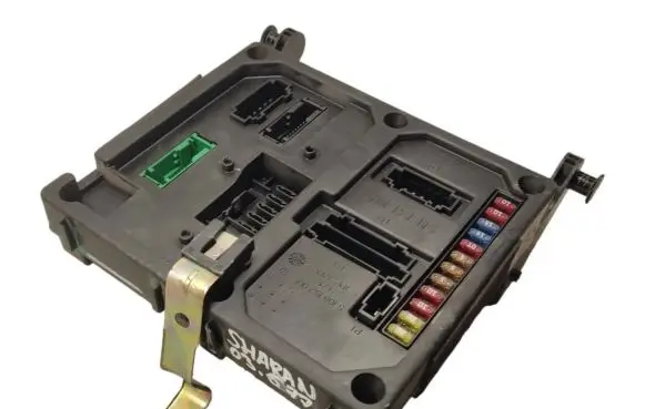 Volkswagen Sharan Fuse module 96011571 6597737601 S108152001