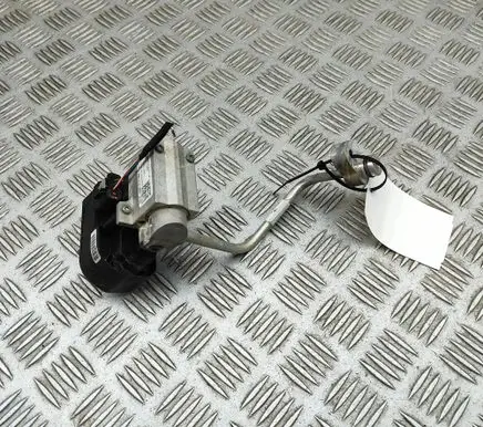 Audi Q8 Air conditioning (A/C) expansion valve 4M0816682E