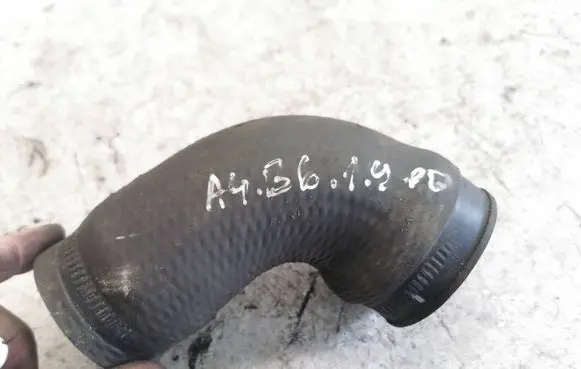 Audi A4 S4 B6 8E 8H Intercooler hose/pipe
