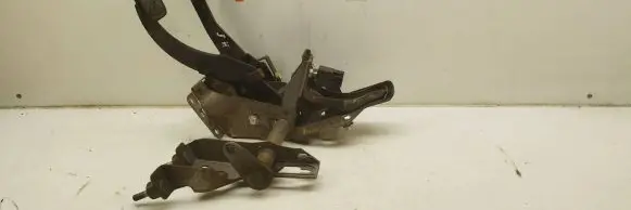 Subaru Forester SH Pedal assembly 