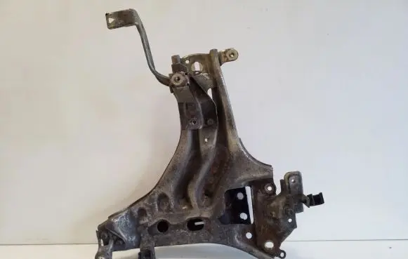 Lexus CT 200H Other engine bay part