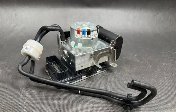 Mercedes-Benz C W206 Air suspension compressor/pump A2069010708 A2063208607 A2063203407