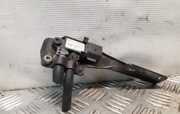 Skoda Superb B6 (3T) Exhaust gas pressure sensor 0281006083 059906051C