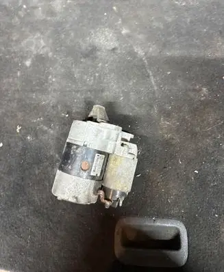 Renault Megane II Starter motor 7700274178