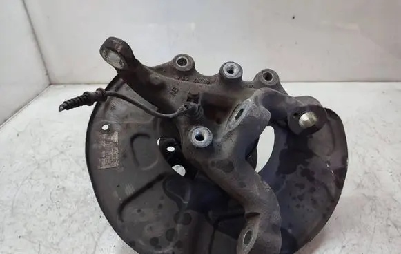 Mercedes-Benz E W212 Front wheel hub 21208