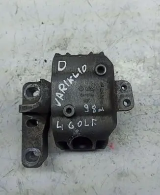 Volkswagen Golf IV Engine mount bracket