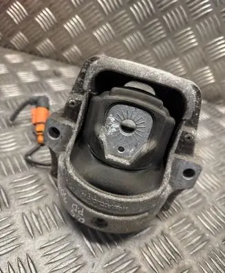 Audi Q5 SQ5 Engine mount bracket 8K0199381