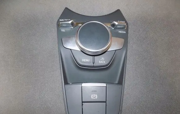 Audi TT TTS RS Mk3 8S Head unit multimedia control 8S0919614M