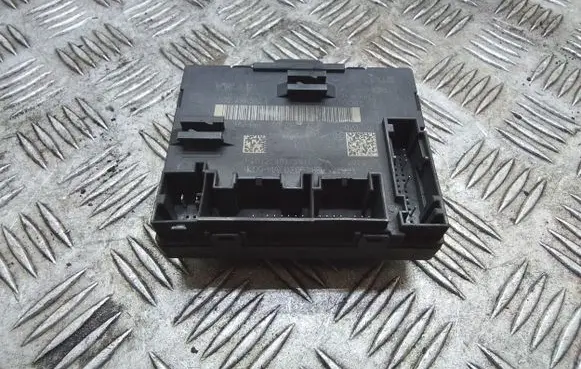 Volkswagen Touran III Door control unit/module 5Q0959592E 5Q0959592B