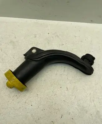 Renault Espace III Oil fill pipe 8200133296A