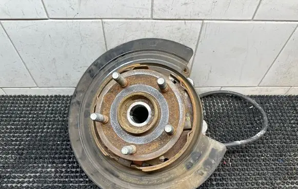 Dodge Durango III Rear wheel hub