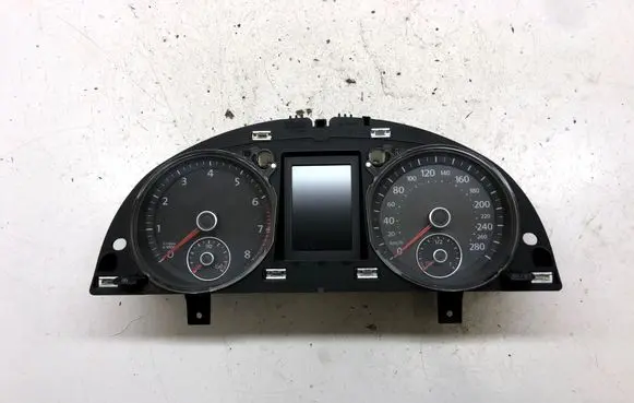Volkswagen PASSAT CC Speedometer (instrument cluster) 3C8920971B 025282