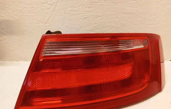 Audi A5 8T 8F Rear/tail lights 8T8945096 AU483