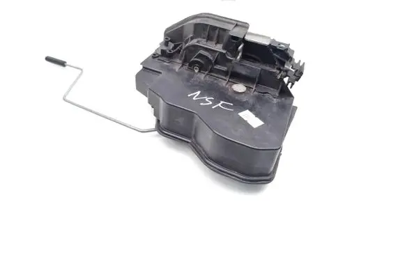 BMW X3 F25 Front door lock 7318423