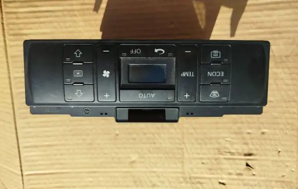Audi A4 S4 B5 8D Climate control unit 8D0820043M 5HB00790805