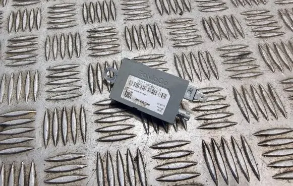 Ford S-MAX Aerial antenna amplifier DS7T18C847CA 20150716
