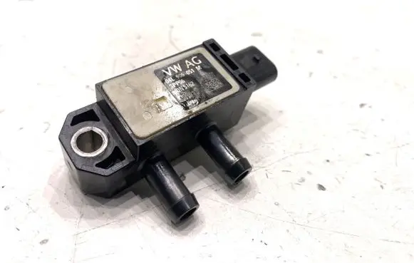 Skoda Octavia Mk4 Exhaust gas pressure sensor 04L906051M