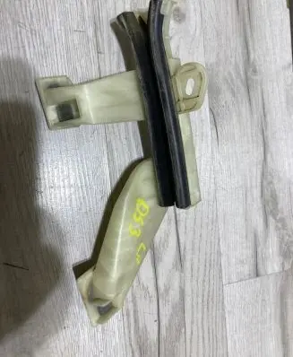 DS Automobiles 3 Crossback Front door windshield rail 982082880