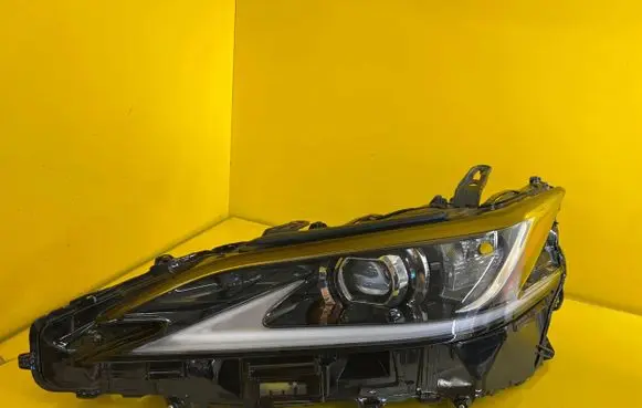 Lexus ES 300h Headlight/headlamp 81185-33G10