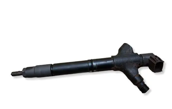 Toyota Avensis T270 Fuel injector 236700R100