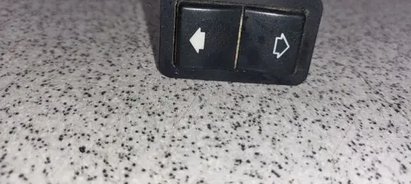 BMW 5 E39 Electric window control switch 8368974
