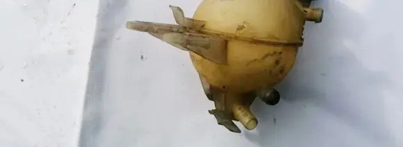 Peugeot 207 Coolant expansion tank/reservoir 9680163780