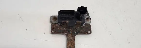 Jaguar XE Glow plug pre-heat relay 0281003129
